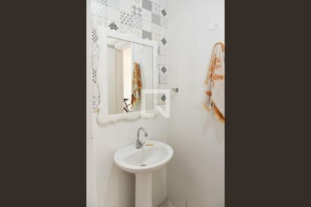 Lavabo de apartamento à venda com 1 quarto, 60m² em Passo da Areia, Porto Alegre