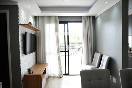 Sala de apartamento para alugar com 2 quartos, 52m² em Jardim Ísis, Cotia