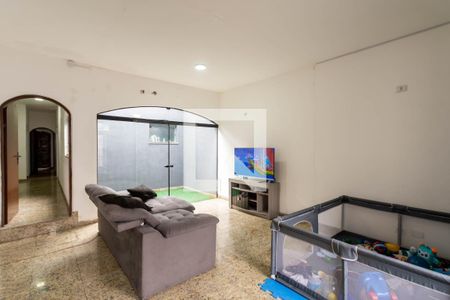 Sala de casa à venda com 4 quartos, 250m² em Jardim Santa Mena, Guarulhos