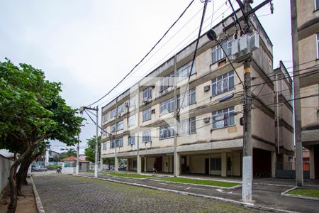 Fachada do bloco de apartamento para alugar com 2 quartos, 60m² em Colubandê, São Gonçalo