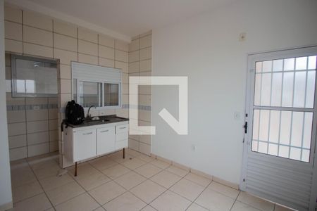 Sala-Cozinha de apartamento para alugar com 2 quartos, 36m² em Jardim Liderança, São Paulo