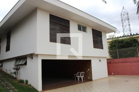 Quintal de casa à venda com 7 quartos, 374m² em Vila Hamburguesa, São Paulo