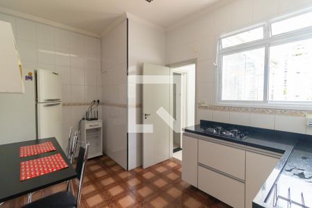 Cozinha de apartamento para alugar com 1 quarto, 62m² em Cerqueira César, São Paulo
