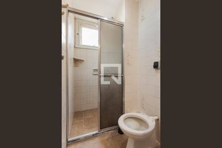 Banheiro de apartamento para alugar com 1 quarto, 45m² em Jardim do Salso, Porto Alegre