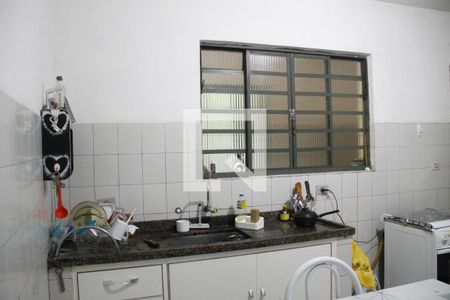 Casa à venda com 177m², 3 quartos e 2 vagas Casa à venda com 177m², 3 quartos e 2 vagasCozinha