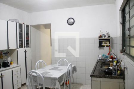 Casa à venda com 177m², 3 quartos e 2 vagas Casa à venda com 177m², 3 quartos e 2 vagasCozinha