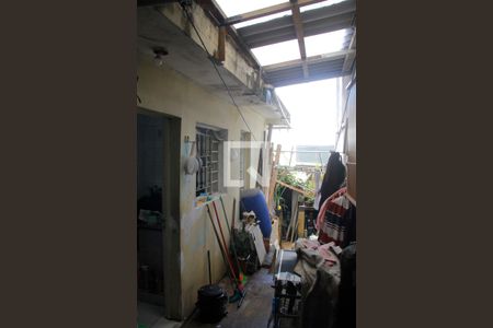 Casa à venda com 177m², 3 quartos e 2 vagas Casa à venda com 177m², 3 quartos e 2 vagasEdícula