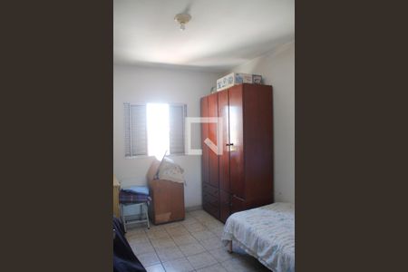 Casa à venda com 177m², 3 quartos e 2 vagas Casa à venda com 177m², 3 quartos e 2 vagasQuarto 2