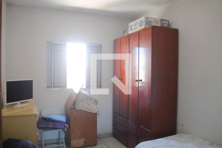 Casa à venda com 177m², 3 quartos e 2 vagas Casa à venda com 177m², 3 quartos e 2 vagasQuarto 2