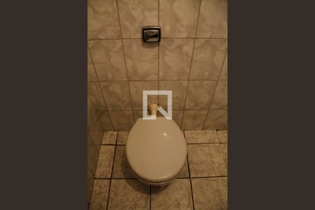 Casa à venda com 177m², 3 quartos e 2 vagas Casa à venda com 177m², 3 quartos e 2 vagasBanheiro Social