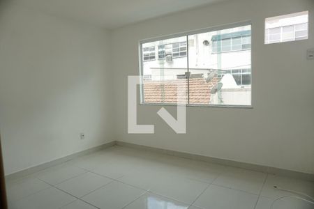 QUARTO de casa para alugar com 2 quartos, 80m² em Engenho Novo, Rio de Janeiro