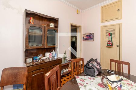 Casa à venda com 150m², 3 quartos e 4 vagas Casa à venda com 150m², 3 quartos e 4 vagasCopa