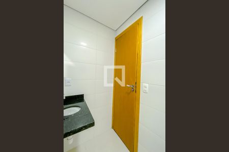Banheiro de kitnet/studio para alugar com 1 quarto, 25m² em Mooca, São Paulo