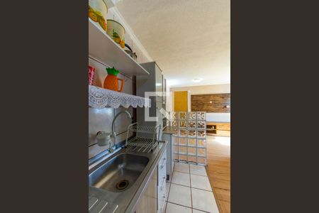 Cozinha de apartamento à venda com 2 quartos, 42m² em Mato Grande, Canoas