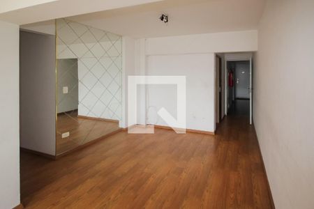 Sala de apartamento para alugar com 3 quartos, 75m² em Vila Bandeirantes, São Paulo