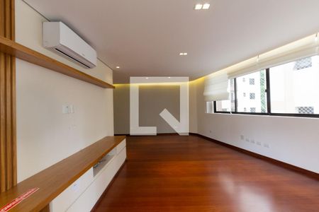 Sala de apartamento para alugar com 3 quartos, 120m² em Vila Uberabinha, São Paulo
