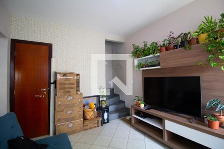 Sala de casa para alugar com 2 quartos, 63m² em Cidade Antônio Estevão de Carvalho, São Paulo