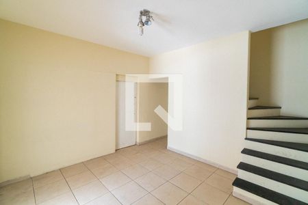 Sala 1 de casa para alugar com 3 quartos, 130m² em Mirandópolis, São Paulo