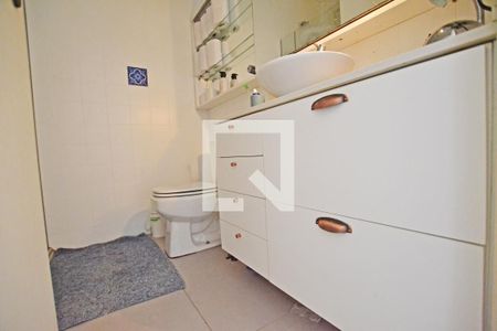 Banheiro de apartamento para alugar com 1 quarto, 94m² em Jardim Botânico, Porto Alegre