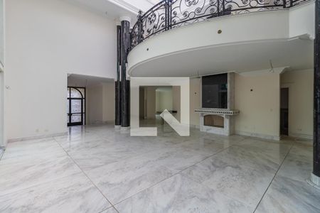 Sala de casa de condomínio à venda com 5 quartos, 1024m² em Tamboré, Santana de Parnaíba
