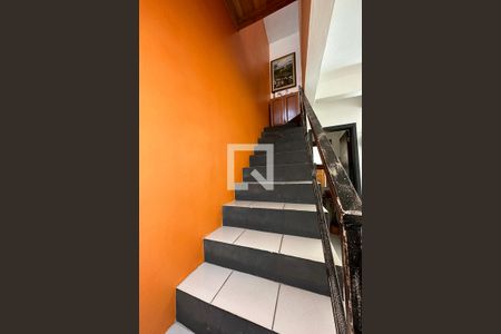 Escada de casa à venda com 2 quartos, 59m² em Rondônia, Novo Hamburgo
