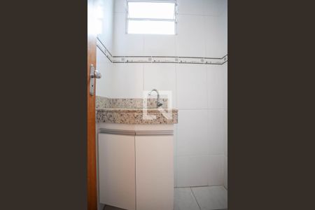 Lavabo de apartamento para alugar com 2 quartos, 110m² em Castelo, Belo Horizonte
