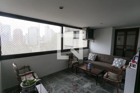 varanda de apartamento para alugar com 3 quartos, 200m² em Real Parque, São Paulo