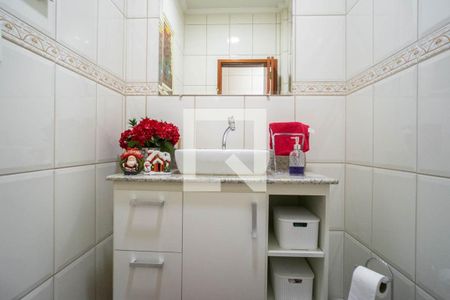 Banheiro 1 de casa à venda com 2 quartos, 100m² em Vila Nhocuné, São Paulo