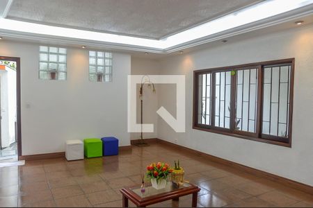 Casa para alugar com 340m², 3 quartos e 3 vagasSala