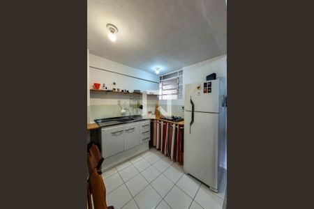 Cozinha de kitnet/studio para alugar com 1 quarto, 45m² em Liberdade, São Paulo