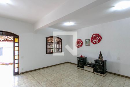 Sala de casa à venda com 4 quartos, 463m² em Copacabana, Belo Horizonte