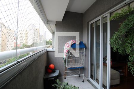 Varanda da sala de apartamento para alugar com 3 quartos, 88m² em Alto da Lapa, São Paulo