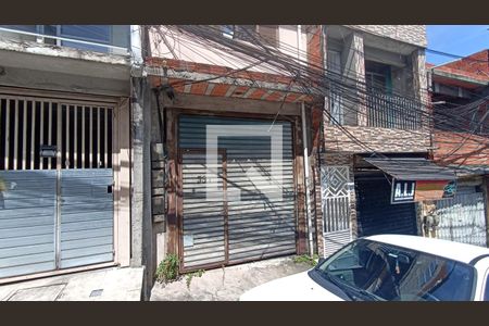 Fachada de casa à venda com 2 quartos, 150m² em Conceição, Osasco