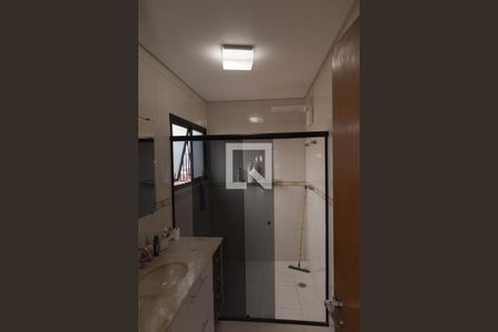 Banheiro da Suite de casa para alugar com 4 quartos, 250m² em Canhema, Diadema