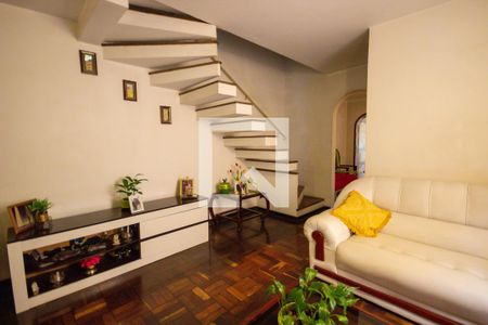 Sala de casa à venda com 4 quartos, 210m² em Cidade Dutra, São Paulo