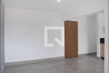 Sala de apartamento para alugar com 2 quartos, 67m² em Vila Mazzei, São Paulo