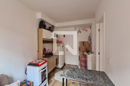 Sala / Cozinha / Área de serviço de apartamento para alugar com 1 quarto, 27m² em Cidade Satélite Santa Bárbara, São Paulo