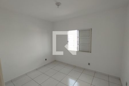 Dormitório 02 de apartamento para alugar com 2 quartos, 42m² em Vila Virginia, Ribeirão Preto