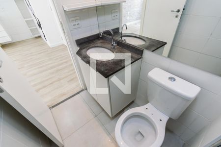 Banheiro de apartamento para alugar com 1 quarto, 31m² em Água Branca, São Paulo