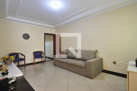 Sala de casa à venda com 4 quartos, 225m² em Vila Curuca, Santo André