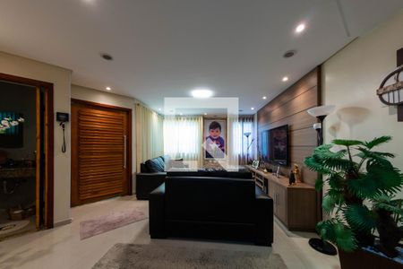 Sala de casa à venda com 4 quartos, 197m² em Jardim Teresa, São Paulo