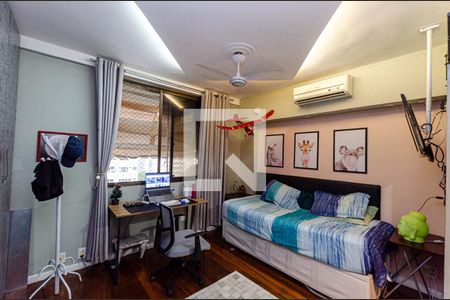 Suite de apartamento à venda com 3 quartos, 140m² em Icaraí, Niterói