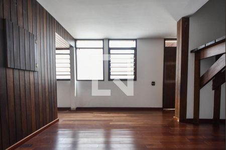 Sala 02 de casa para alugar com 3 quartos, 150m² em Jardim Aeroporto, São Paulo