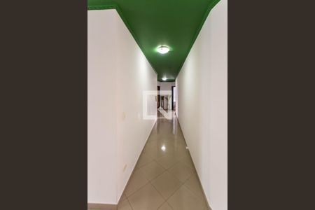 Corredor de casa à venda com 4 quartos, 500m² em Vila Galvão, Guarulhos