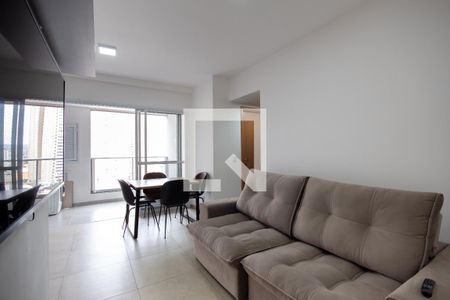 Sala e cozinha de apartamento para alugar com 2 quartos, 46m² em Centro, Osasco