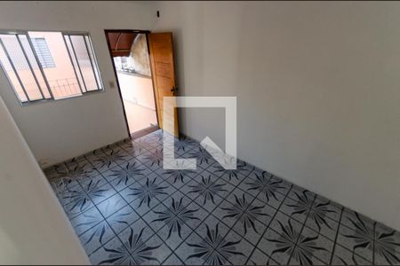 Sala de casa para alugar com 2 quartos, 140m² em Vila Pereira Barreto, São Paulo