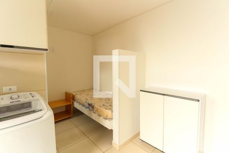 Quarto de casa para alugar com 1 quarto, 16m² em Vila Invernada, São Paulo