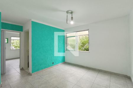 Sala de apartamento para alugar com 2 quartos, 55m² em Praia da Bandeira, Rio de Janeiro