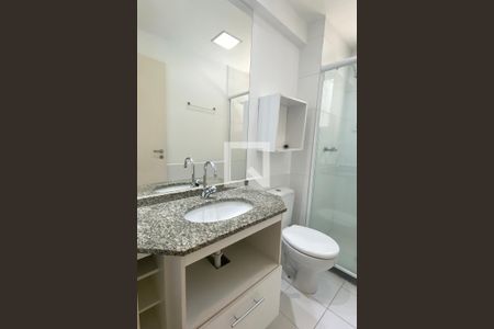 Banheiro da Suíte 1 de apartamento para alugar com 3 quartos, 74m² em Jardim Tupanci, Barueri