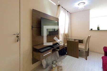 Sala de apartamento para alugar com 2 quartos, 46m² em Água Chata, Guarulhos